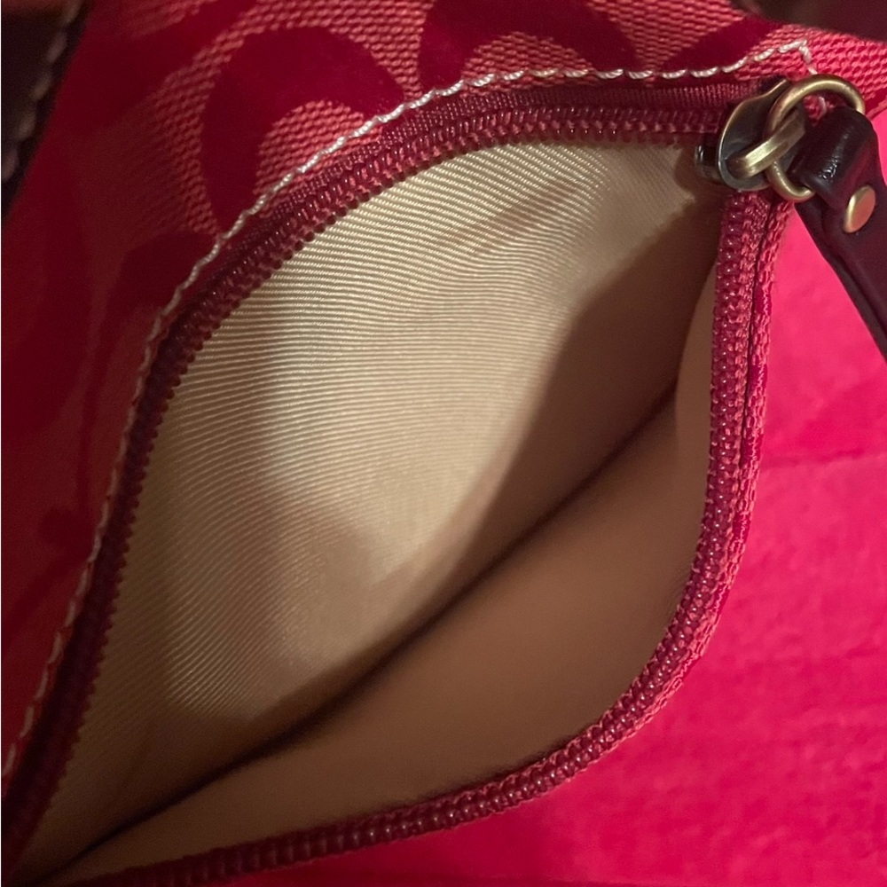 Red purse - Picture 5 of 7
